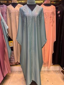 Abaya Musulmana Tradicional de Manga Larga con Cuentas y Lentejuelas, Estilo Dubai, Hecha a Mano, para Bodas, Transpirable, con Cuello en V, Venta al Por Mayor - Product Image 3