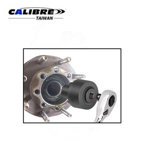 Clé à douille pour écrou d'axe arrière en acier TAIWAN CALIBRE 1/2" noir à 4 goujons pour Ford Transit - Product Image 3