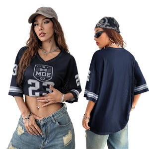 T-shirt vintage oversize en jersey maille court pour femme, style streetwear sportif, design vierge, inspiré du maillot de football américain - Product Image 1