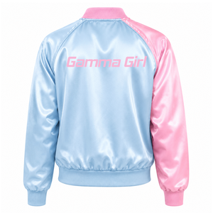 Chaqueta Universitaria Gamma Phi Delta para Mujer, Color Rosa y Azul Claro, Satén en Contraste, Cierre de Botones a Presión, Cuello y Puños de Punto Acanalado - Product Image 4