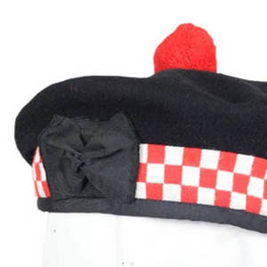 HaScottish OEM ODM Chapeaux traditionnels pour kilt 100% Laine Balmoral, Casquette à pompon faite à la main pour tenue des Highlands, Pompon rouge et plume - Product Image 5