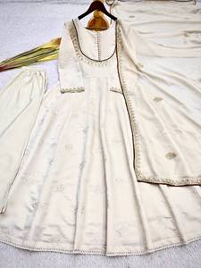 ชุดเดรส Anarkali ดีไซน์ใหม่สุดหรู ปักลายประดับด้วยเลื่อม สำหรับผู้หญิง ชุด Salwar Kameez สไตล์อินเดีย ปากีสถาน ชุดประจำชาติ  ชุดอาบายะห์ ปากีสถาน - Product Image 2