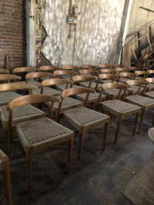 Fauteuil de salle à manger en teck massif, qualité commerciale, mobilier sur mesure pour hôtels et restaurants, acheteurs en gros, Jepara, Indonésie - Product Image 6