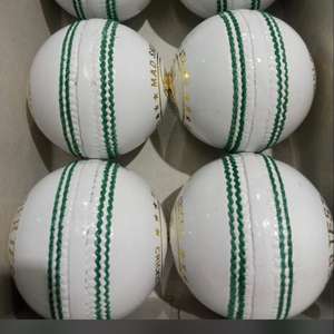Balles de cricket en cuir de qualité supérieure, balles blanches de cricket très vendues, vente en gros, fabrication sur mesure en cuir - Product Image 5
