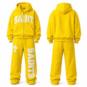 Ensemble décontracté 2 pièces tendance pour homme : sweat à capuche imprimé DTG personnalisé (lettres et chiffres) et pantalon évasé - Product Image 1
