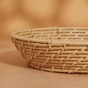 Bandeja redonda tejida, bandeja de servir de fibra natural para mesa de café, decoración del hogar y estilo de mesa - Product Image 3