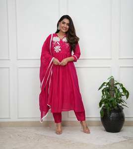 Ensemble haut et bas KF 1014 pour femme, style romain, 60x60, fait main, en coton, avec dentelle en soie romaine, dupatta, tenue ethnique traditionnelle - Product Image 1