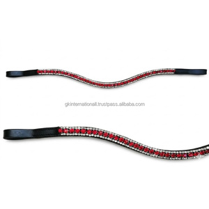 Brida de cuero hecha a mano de alta calidad con elegantes cristales rojos y blancos, accesorio ecuestre con acolchado suave para montar. - Product Image 1