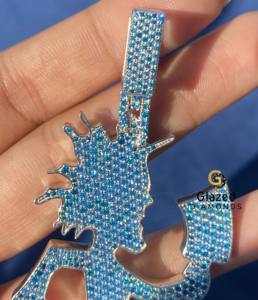 Collier pendentif hache en moissanite bleue glacée avec bijoux hip-hop en argent sterling 925 pour homme - Product Image 3