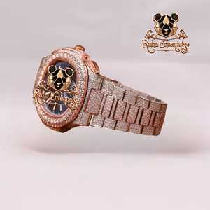 Montre analogique pour homme avec fenêtre et bracelet en métal poli - Product Image 2
