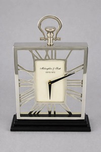Horloge de bureau rectangulaire Mclaughlin & Scott en acier inoxydable, chiffres romains, mouvement à quartz silencieux, sans tic-tac, sonnerie horaire - Product Image 3