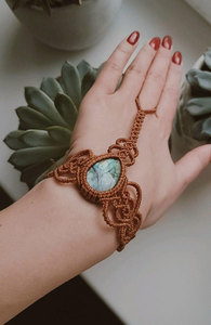 Bracelet en macramé fait main avec pendentif turquoise, réglable, bijoux en pierre naturelle, cadeau vintage, style bohème - Product Image 2