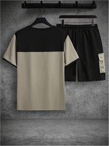 เสื้อยืดและกางเกงขาสั้นคาร์โก้สไตล์สตรีทแวร์คลาสสิก คอลเลคชั่นใหม่ สีและลายพิมพ์ตามสั่ง เสื้อผ้าผู้ชาย ชุดเซ็ต 2 ชิ้น ผ้าฝ้าย - Product Image 3