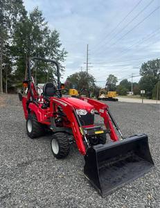 Tracteur agricole compact 4x4 Massey Ferguson FL1800 avec pelle frontale - Product Image 3