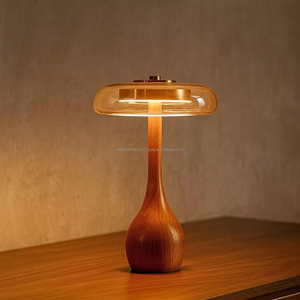 Lampe de table LED rétro créative Wonder Full, lampes de nuit, décoration intérieure, salon de luxe, chambre à coucher, lampe de chevet LED par FWE - Product Image 1