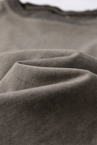 Nouvelle Collection Printemps-Été : T-shirt Homme Rétro Délavé et Vieilli en Maille à Manches Courtes, Coupe Ample Personnalisée, Style Urbain, 100% Coton - Product Image 4