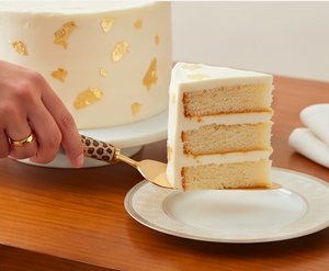 Ensemble de 2 spatules et couteaux à gâteau dorés avec poignées à imprimé léopard, outils à gâteau réutilisables pour usage domestique - Product Image 4