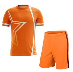 ชุดฟุตบอลระบายอากาศได้ดี ทรงเข้ารูป พร้อมดีไซน์สีแบบซับลิเมชั่นที่ปรับแต่งได้ มีตัวเลือกขนาดสำหรับทุกเพศ - Product Image 1
