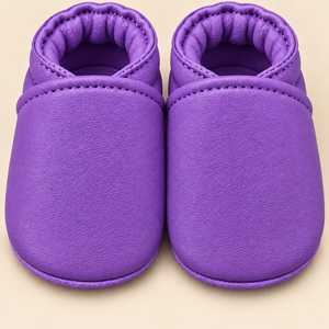 Chaussures pour bébé en cuir souple en gros, chaussures de berceau pour nouveau-né, chaussures pré-marche roses personnalisées, semelle confortable et flexible - Product Image 1