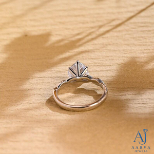 Bague de fiançailles en moissanite de laboratoire, bande pavée torsadée, pierre centrale taille Asscher, plaqué rhodium, sertissage à griffes, bijoux pour femme - Product Image 5