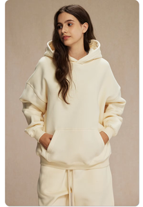 Ensemble de survêtement unisexe en molleton 350 GSM uni, coupe oversize, comprenant un sweat à capuche et un pantalon de survêtement, idéal pour l'impression de logo personnalisé par sérigraphie ou impression en mousse. - Product Image 5