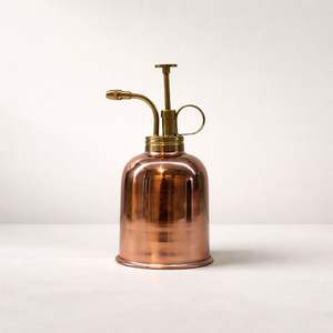 Elegante Rociador de Plantas en Tono Cobre, Botella de Spray con Bomba Manual, Rociador de Niebla Fina para Plantas de Interior, Cuidado del Jardín y Decoración Chic del Hogar - Product Image 4