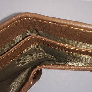 กระเป๋าสตางค์หนังวัวแท้สำหรับผู้ชาย กระเป๋าหนังแท้ทำมือ กระเป๋าสตางค์แบบพับสองตอน คุณภาพสูง หนังวัวธรรมชาติ - Product Image 4