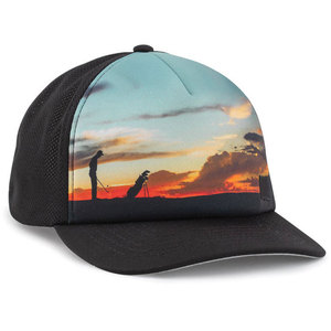 Gorra Trucker Clásica con Estampado de Arte Digital, Material de Alta Calidad, Cierre a Presión, Ideal para Comodidad en Todas las Estaciones - Product Image 1