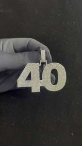 Colgante de Lujo con Número Personalizado, Estilo HipHop, Chapado en Oro de 18K, Plata de Ley 925, con Moissanita, Diseño Iced Bling - Product Image 5