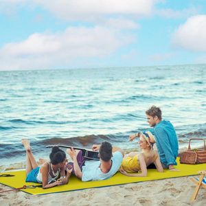 Tappetino Galleggiante Portatile in PVC per Piscina e Mare - Materassino Resistente per Intrattenimento - Product Image 5