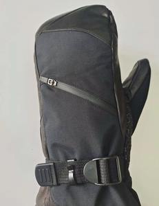 Gants de sport isolés en polyester imperméables et coupe-vent 2026 pour hommes et femmes, mitaines de snowboard et de ski chaudes personnalisées - Product Image 6