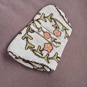Monedero de Cuentas de Vidrio Hecho a Mano, Pequeño, Adornado con Tela, Bolsa para Dinero, Accesorio de Mano con Bordado Artístico para Venta al por Mayor en Boutiques - Product Image 3