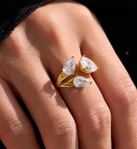 แหวนแฟชั่นสไตล์ Toi et Moi รับรองโดย IGI ทองคำขาว 14K น้ำหนัก 1.25 กะรัต แหวนหมั้นเพชรทรงลูกแพร์ เพชรเพาะเลี้ยงในห้องปฏิบัติการ แหวนแบบเปิด - Product Image 1