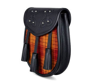 Sporran écossais artisanal écologique en cuir noir et tartan avec chaîne pour activités de plein air – Modèle Couronne Dorée - Product Image 2