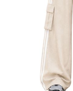 Pantalon cargo ample beige sur mesure pour femme avec bandes latérales blanches, taille haute, coupe décontractée, style streetwear - Product Image 3