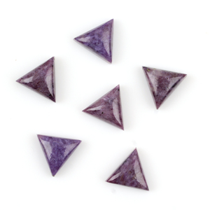 Cabujones Triangulares Planos de Charoita Púrpura Natural de 10 mm de Alta Calidad, Piedras Preciosas Sueltas para Fabricación de Joyas al por Mayor - Product Image 1