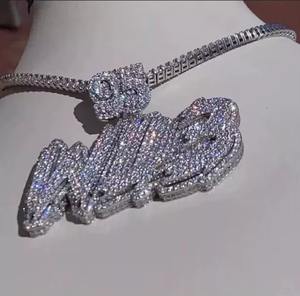 Colgante de Moissanita Real de Corte Redondo de 3.30 Ct Personalizado, Plata de Ley 925 con Baño de Oro para Ocasiones Festivas - Product Image 1