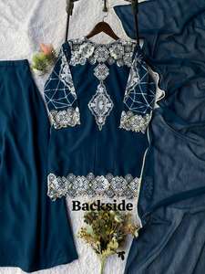 Ensemble Sharara Exclusif et Tendance pour Mariage et Fêtes de l'Aïd : Haut Brodé de Paillettes, Palazzo et Dupatta – Vente en Gros - Product Image 3