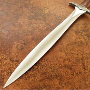 Daga Medieval Hecha a Mano con Hoja de Doble Filo Plateada y Pulida, Mango Envuelto en Cuero Marrón, Guarda Cruzada de Metal para Colección - Product Image 5