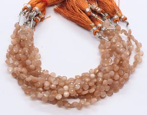 Perles de pierre de lune pêche naturelle facettées en forme de cœur pour la fabrication de bijoux, perles de pierre de lune pêche facettées en forme de cœur de 5 mm, grossiste - Product Image 1