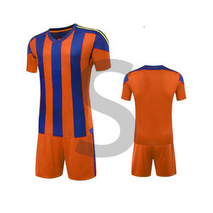 High Quality Customized Soccer Uniform for Men Breathable Quick Dry 100% Polyester New Design Team Soccer Wear <b>Set</b> - Product Image 5