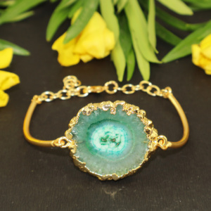 Pulsera de Cristal Curativo con Cadena Ajustable Chapada en Oro de 18K, Estilo Bohemio Vintage, con Cuarzo Solar Natural y Latón - Product Image 1