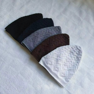 Chapeau de prière islamique Kufi haut de gamme fait main pour hommes, personnalisable, idéal pour la prière quotidienne - Product Image 4