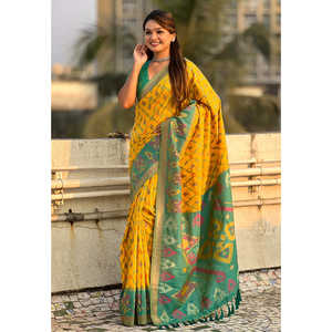 Sari Patola en soie douce jaune tissé Zari avec des tissages contrastés, robes de soirée élégantes par Elite Weaves 0.6g - Product Image 2