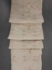 Tela Bordada de Algodón Blanco Premium en Oferta - Material con Diseño Geométrico de Diamantes y Calado para Vestidos y Chalecos - Product Image 5
