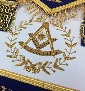 Tablier de Maître Ancien de la Loge Bleue en Velours Royal Marine avec Franges Dorées, Régalia Maçonnique, Tablier de Loge Ceremoniel de Franc-Maçon, Qualité Supérieure - Product Image 4