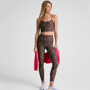 Último modelo al por mayor, colores personalizados OEM, conjunto de 2 piezas para mujer, leggings midi de cintura alta de talla grande con cintura superpuesta frontal. - Product Image 1