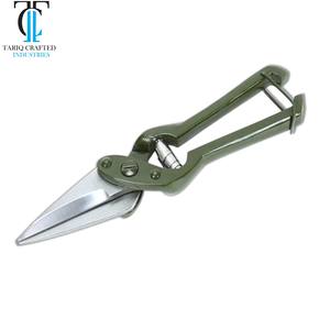 Cisailles professionnelles pour la coupe des sabots et la traitement des pieds pour animaux d'élevage TARIQ CRAFTED INDUSTRIES - Product Image 5