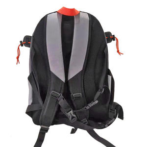Mochila TITAN TREAD WEAR gris con detalles rojos y compartimento superior de malla - Product Image 3