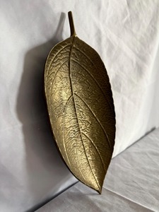High Quality Leaf <b>Plate</b> For Display Purpose Serving <b>Snacks</b> And Guest Entertainment Elegant Decorative Metal Dish From India - Product Image 6